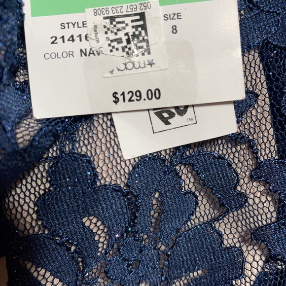 Evening gown - Picture 7 of 7